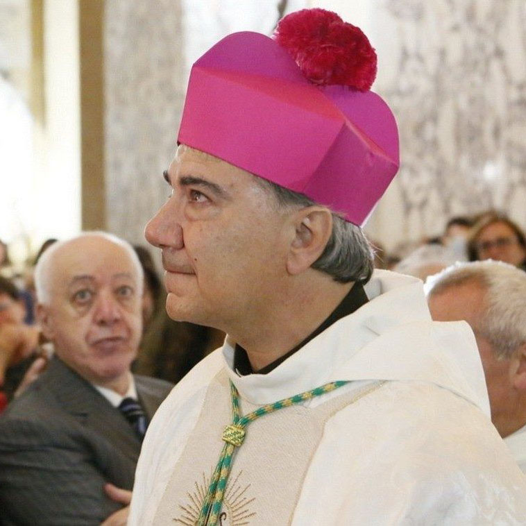 copertina monsignor domenico battaglia